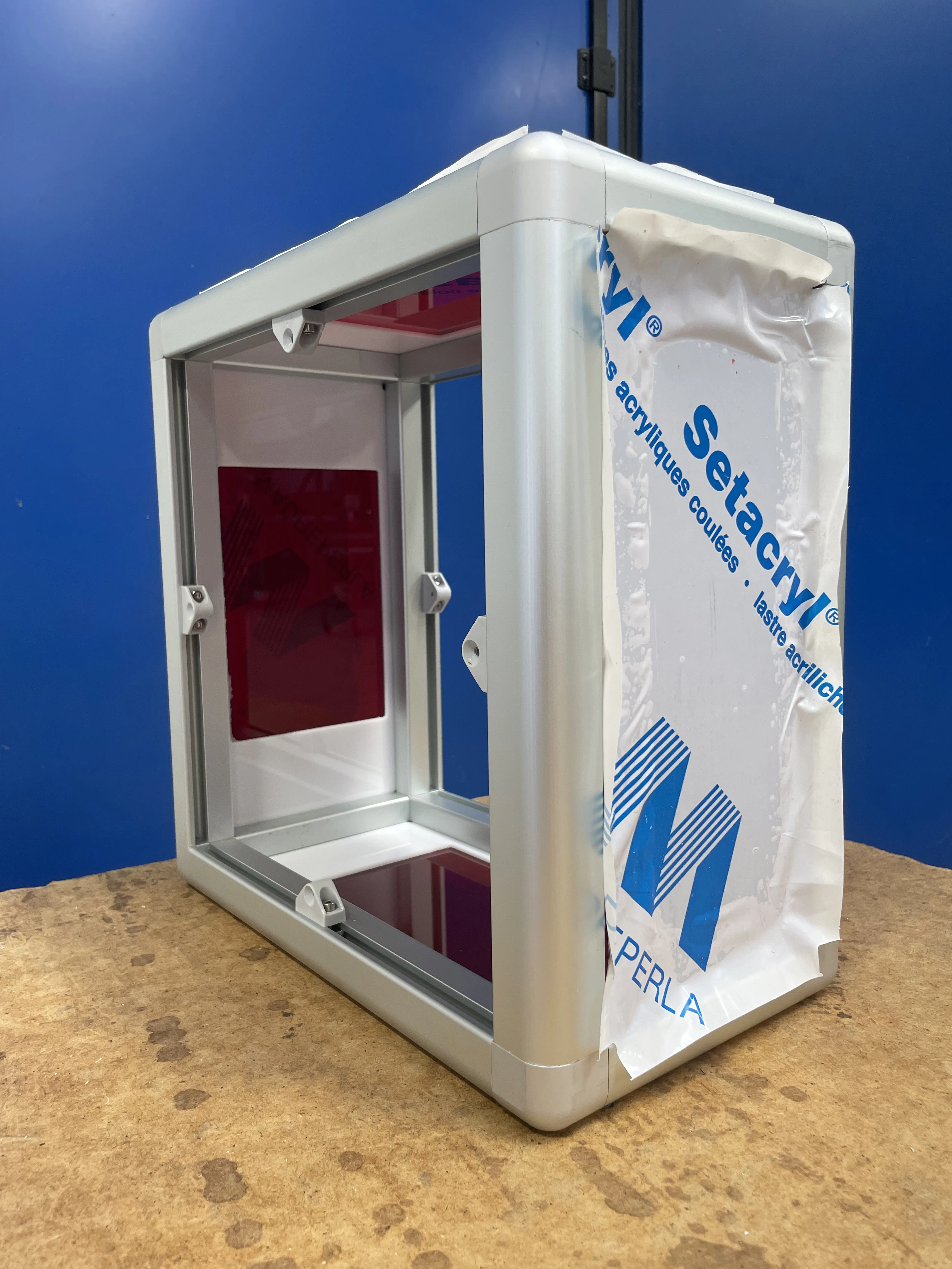 Cubilotto in alluminio con pareti in acrilico e policarbonato panoramica