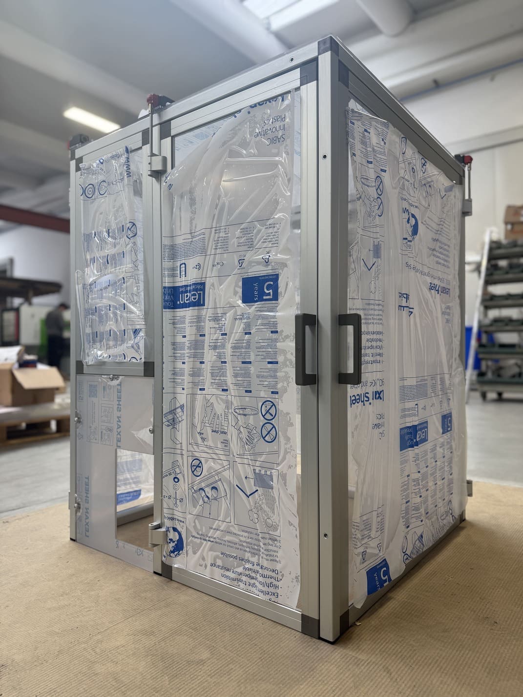 Protezione in alluminio per impianto di riempimento